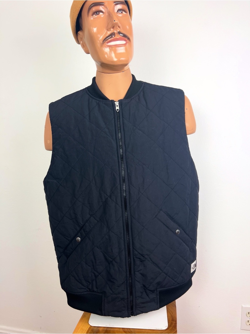 The North Face Men's Quilted Fleece Lined Nylon Black Quilted Zip-Front Vest L